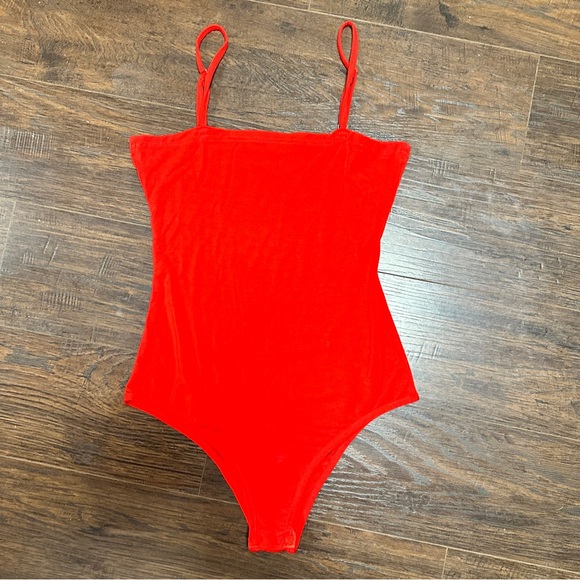 SHEIN Tops - SHEIN RED SLEEVELESS ADJUSTABLE STRAPS BODYSUIT RED